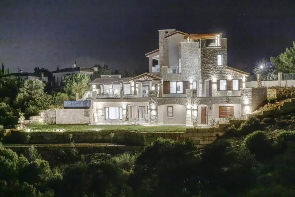 Villa Elea, New Deluxe Golf Villa at Aphrodite Hills - 6 Bedrooms, 7 Bathrooms — фото 1