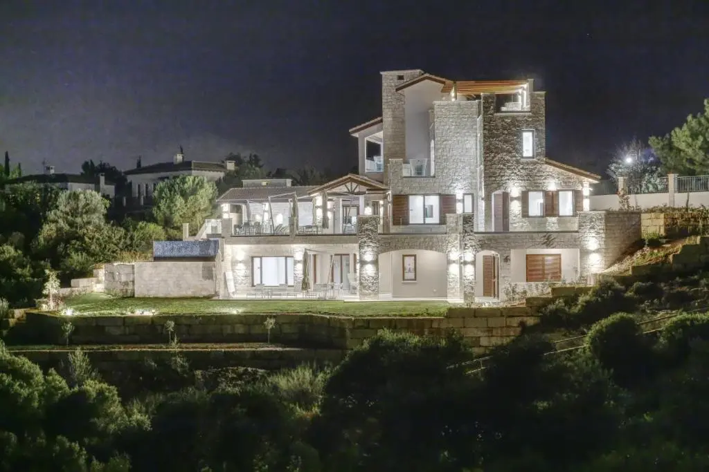 Куклия: Villa Elea, New Deluxe Golf Villa at Aphrodite Hills - 6 Bedrooms, 7 Bathrooms