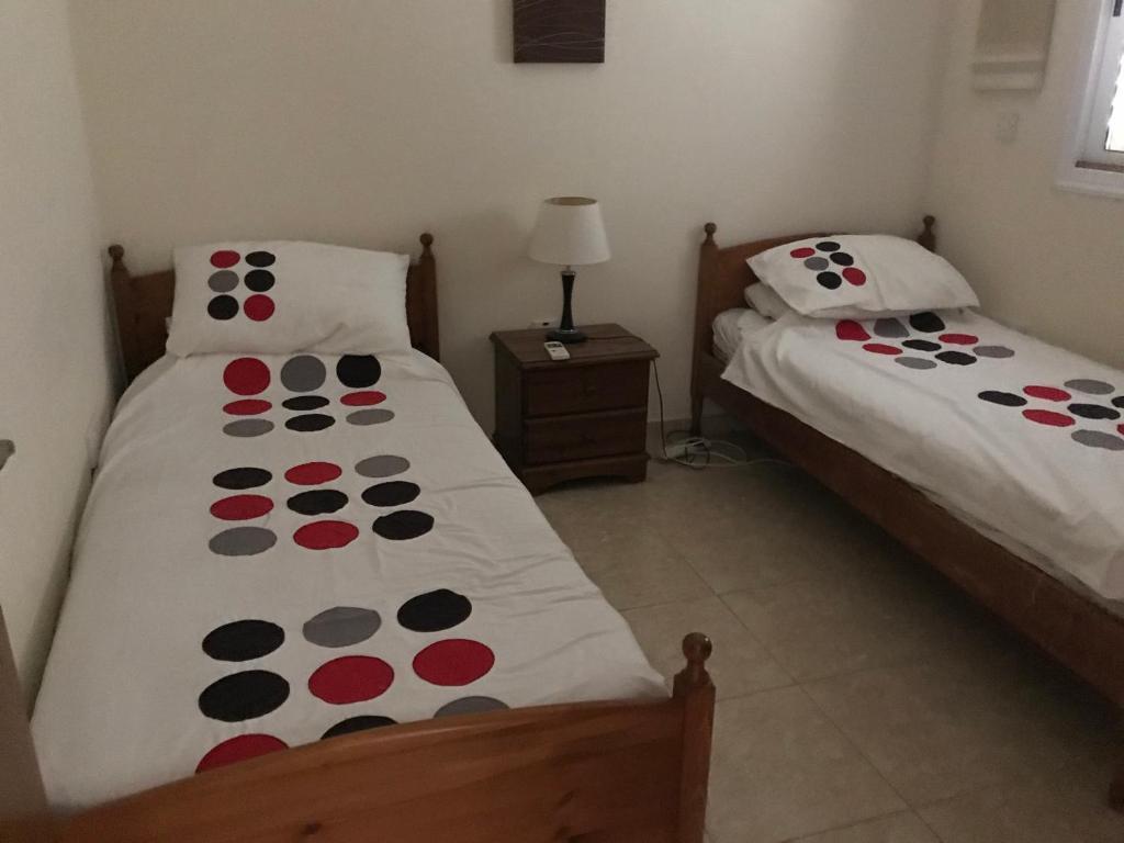 Сотира: 4 Georgios Court Liopetri Cyprus