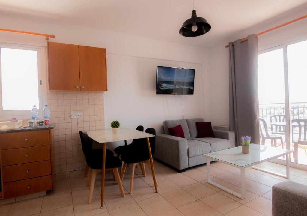 Пафос: Amelia Two Bedroom Apartment - 202