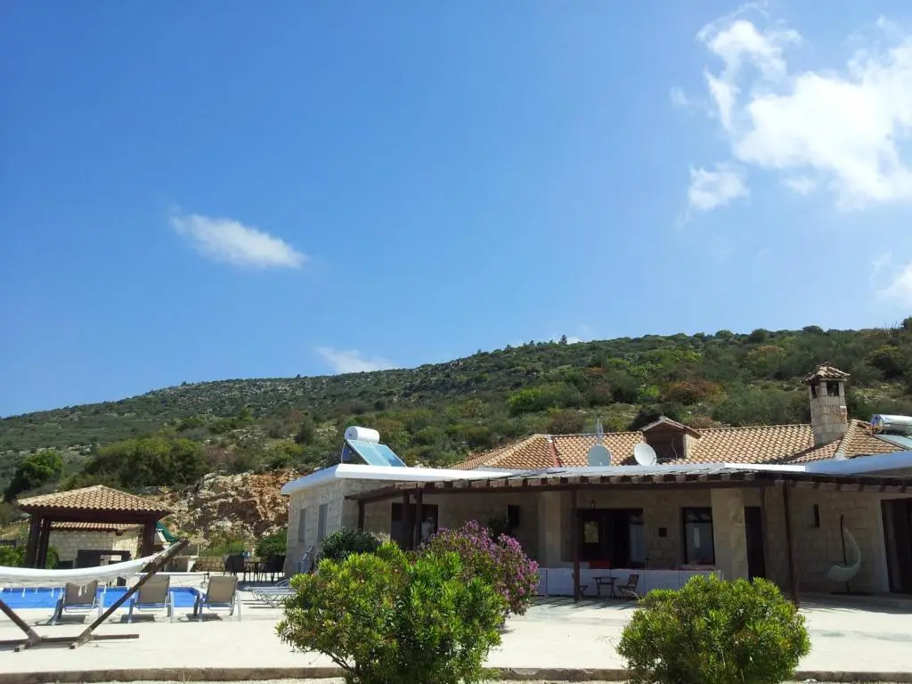 Unique private villa, sea views, total privacy, 25 mins from Paphos — фото 1