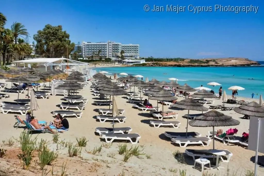 Айя-Напа: Nissi 3 Pool Access Garden Apartment