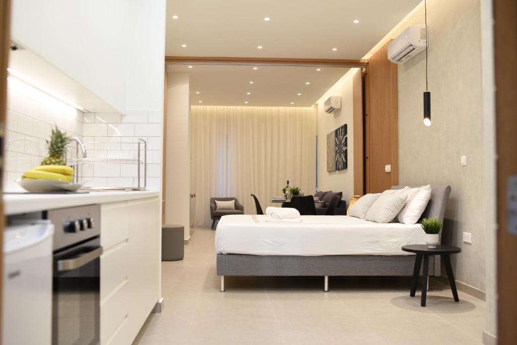 Протарас: Chrystal Blue Suites Studio Apartment SELENE