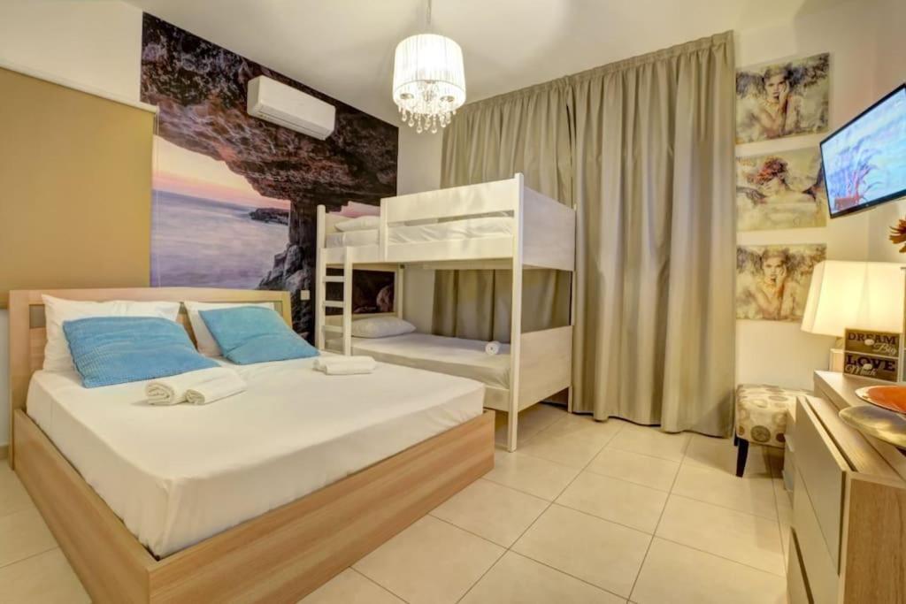 Протарас: SunnyVillas: 4BR Villa☆Private Pool + Jacuzzi - Villa Amelie