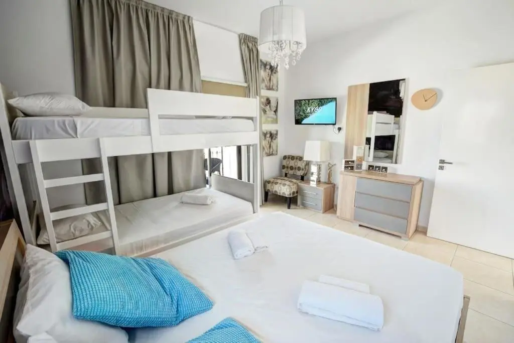 Протарас: SunnyVillas: 4BR Villa☆Private Pool + Jacuzzi - Villa Amelie