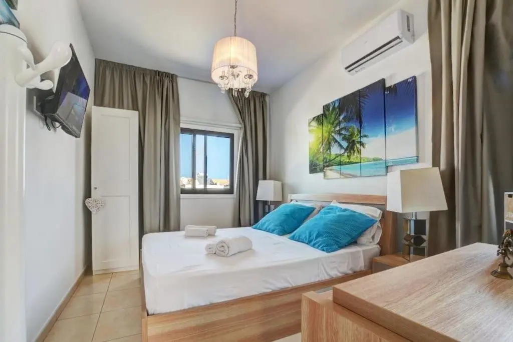 Протарас: SunnyVillas: 4BR Villa☆Private Pool + Jacuzzi - Villa Amelie