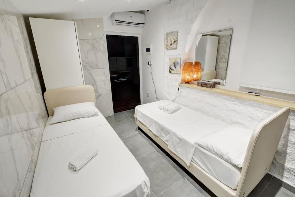 Протарас: SunnyVillas: 4BR Villa☆Private Pool + Jacuzzi - Villa Amelie