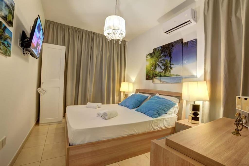 Протарас: SunnyVillas: 4BR Villa☆Private Pool + Jacuzzi - Villa Amelie