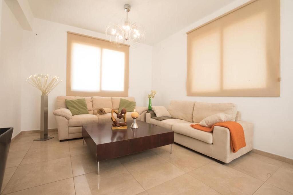 Протарас: SunnyVillas: 3BR Villa☆Private Pool in Pernera - Villa Orange