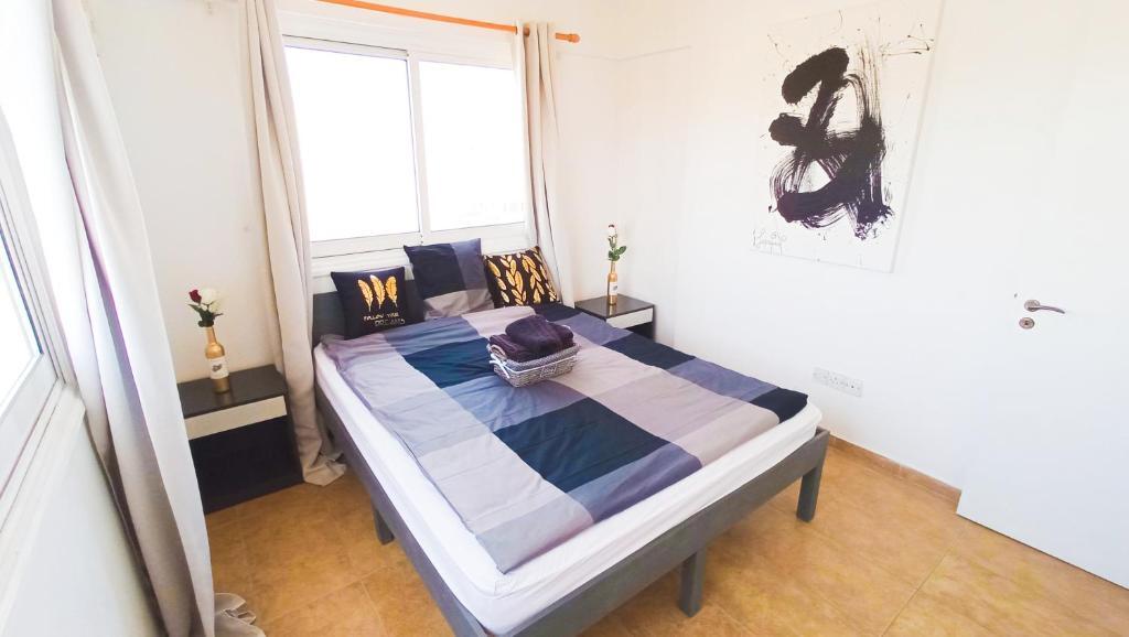 Ларнака: Luxury private rooms -SEA VIEW, NETFLIX, GYM- 5 Min from beach! - private room in shared apartment