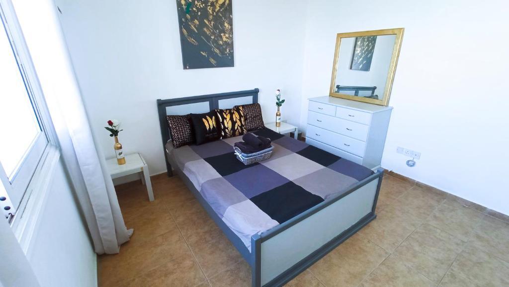 Ларнака: Luxury Maisonette Apartment -SEA VIEW, NETFLIX, GYM- 5 Min from Beach
