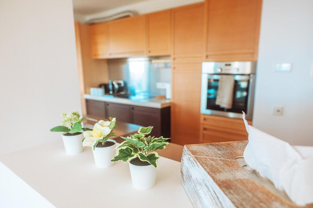 Лимассол: Amathus suite with sea view
