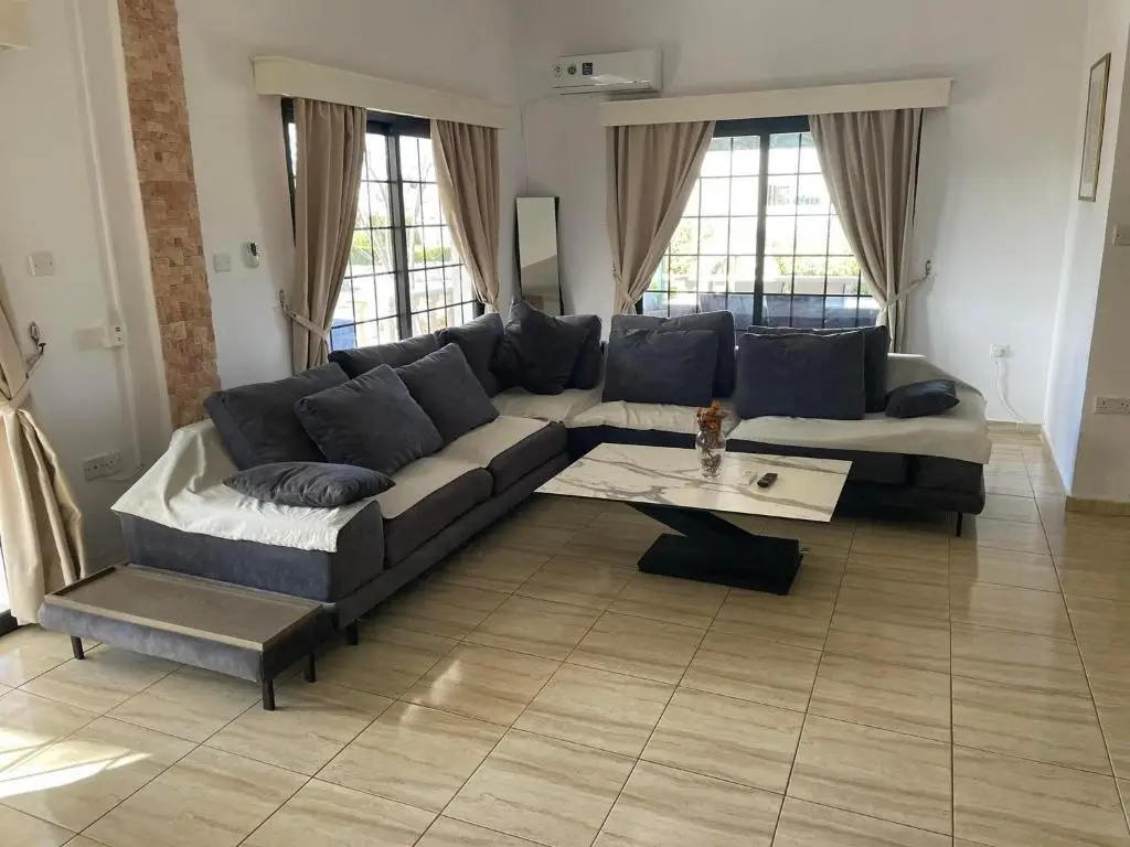 Пейя: Villa Ocean Stones 1Km From Main Coral Bay Beach