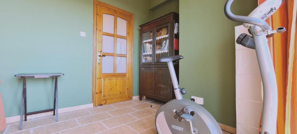 Пафос: STAY Elegance 3BR Apt