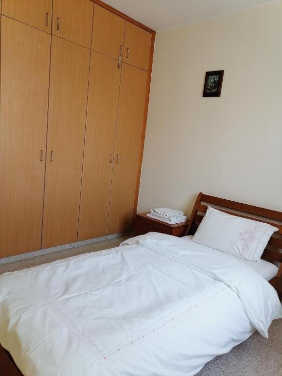 Никосия: St Nikolas 1bdm Apartment, FREE Wi-Fi & Parking