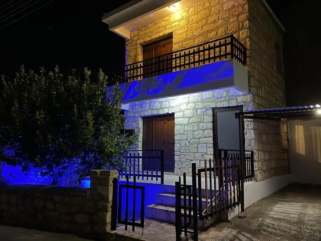 Пейя: MariArodes House