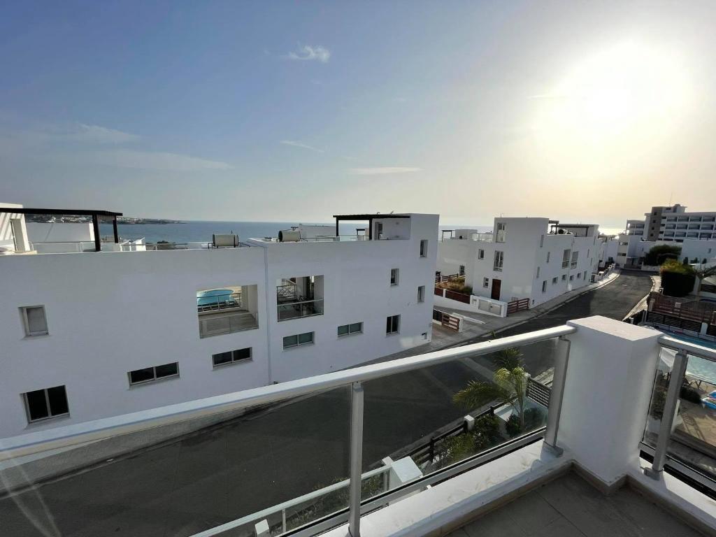Villa Sunny Breeze In A Prime Spot Near Everything — фото 1