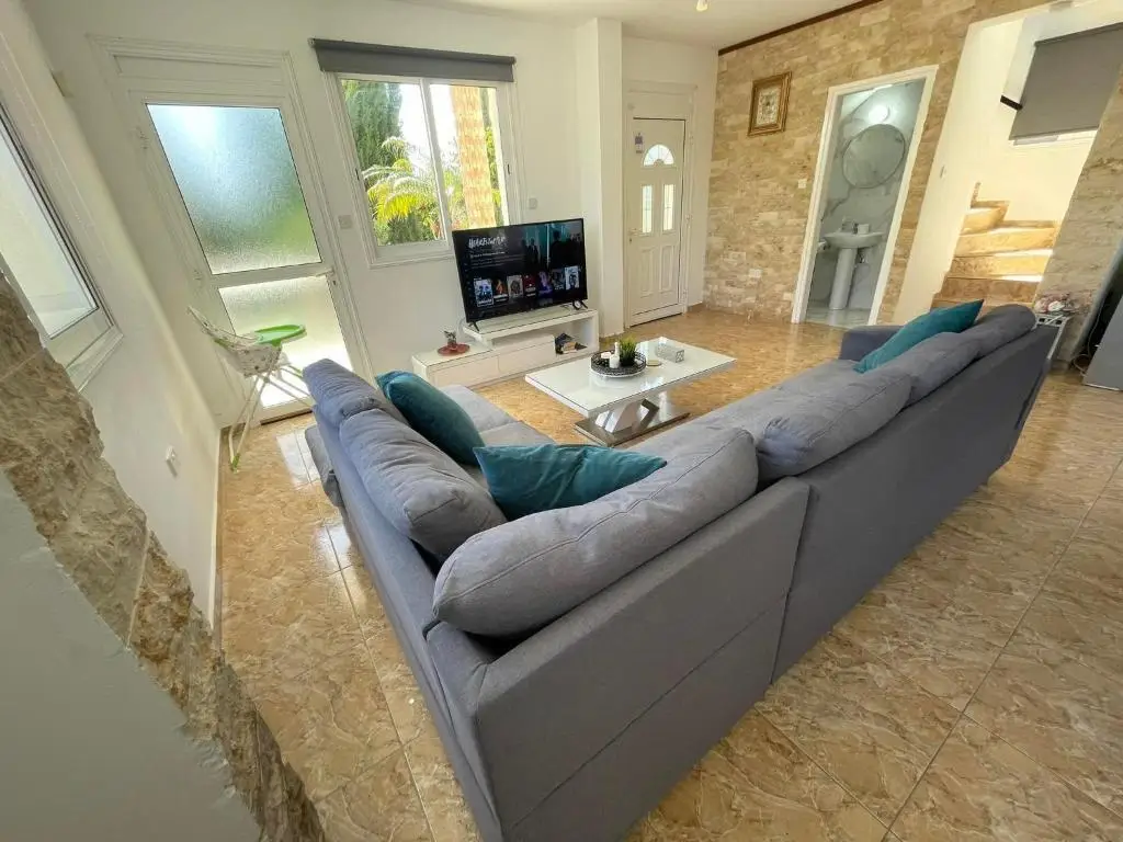 Пейя: Villa Coralia Gardens 1km From Coral Bay Beach