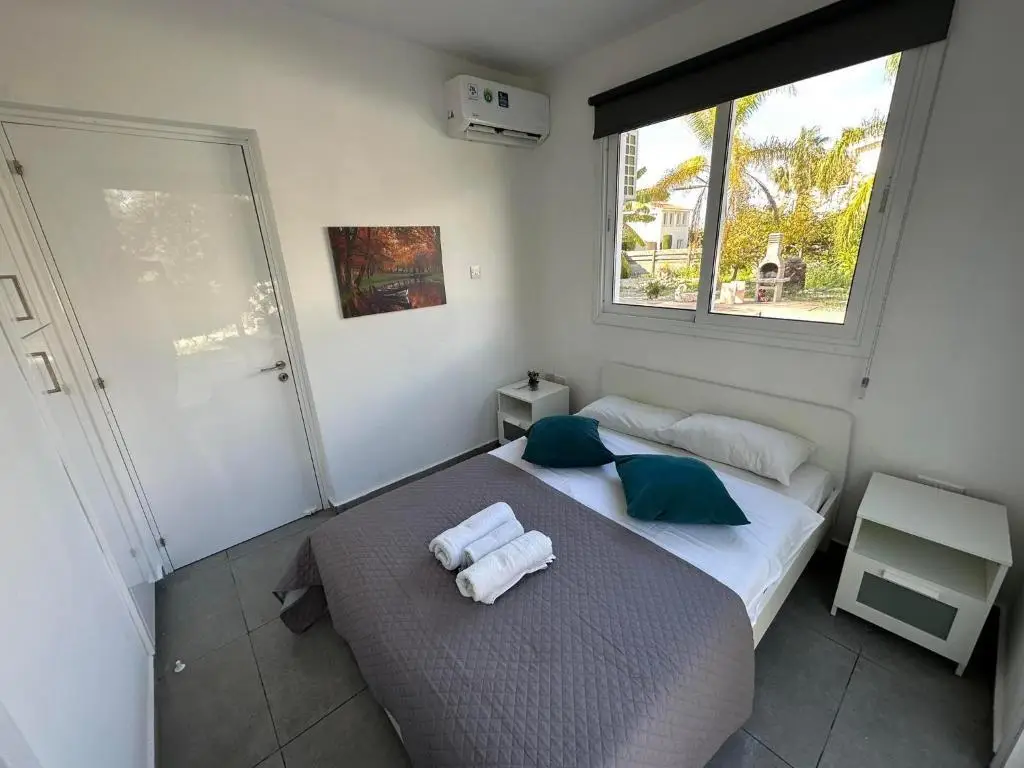 Пейя: Villa Coralia Gardens 1km From Coral Bay Beach