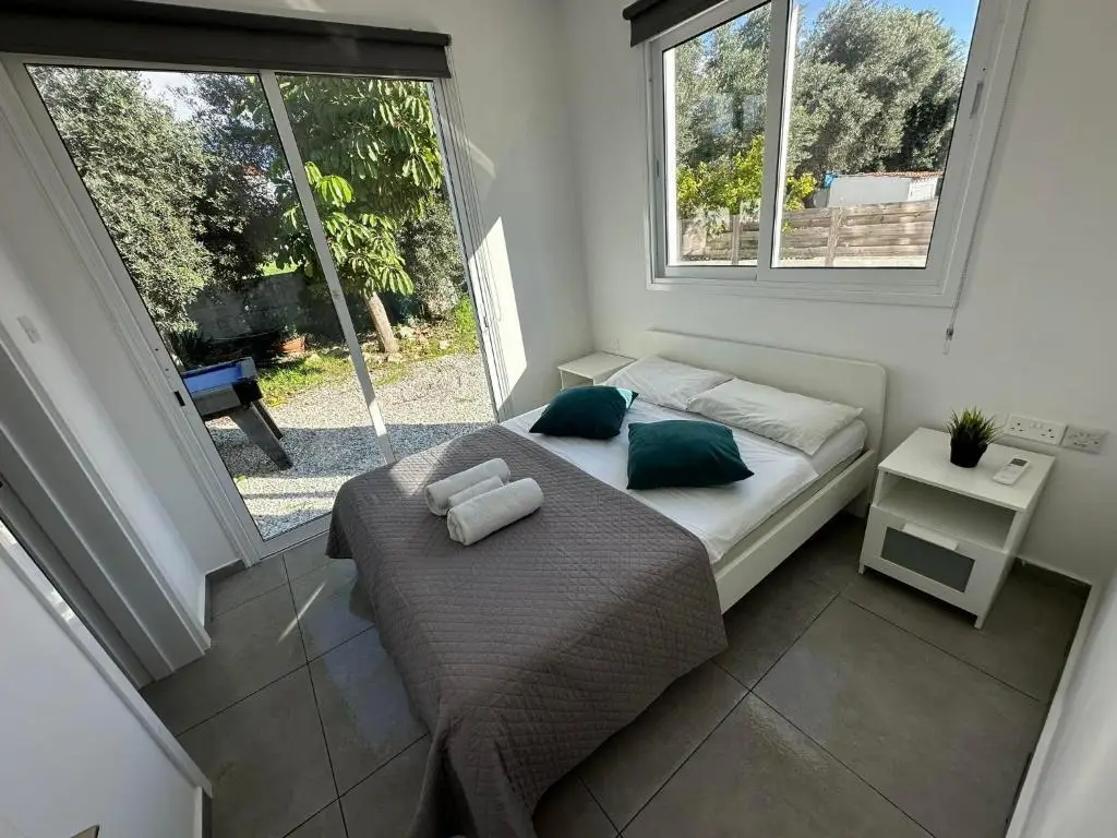 Пейя: Villa Coralia Gardens 1km From Coral Bay Beach