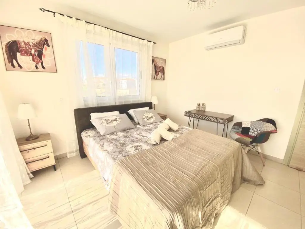 Айя-Напа: Nissi 3 View Holiday 2 Bedroom Apartment