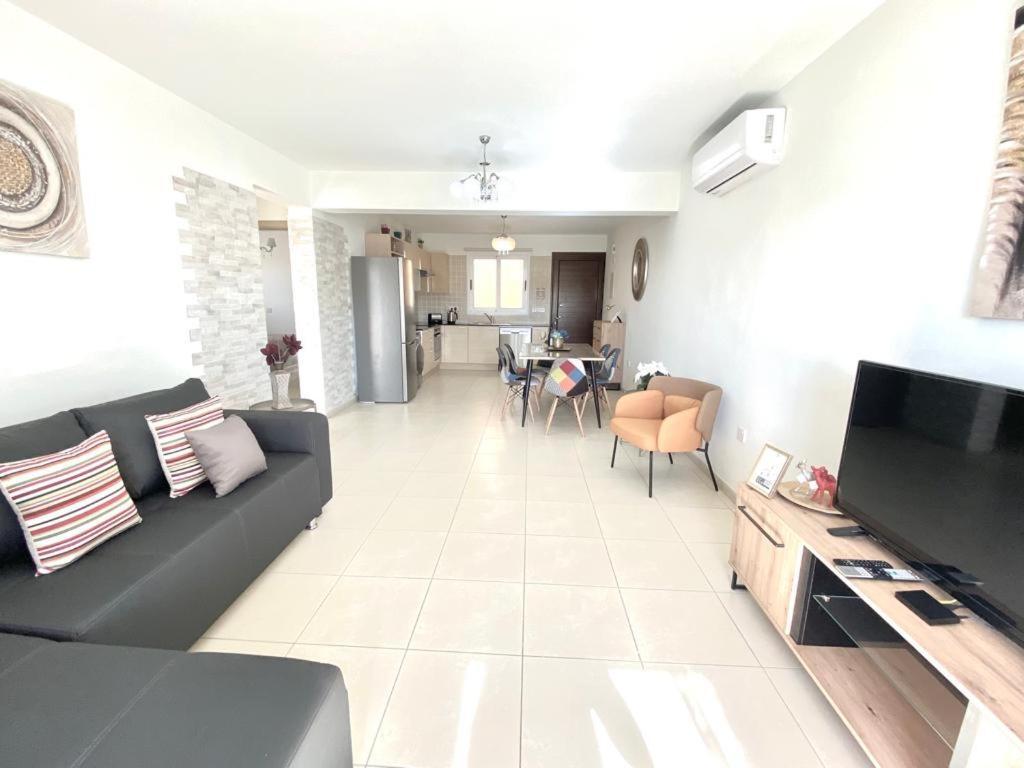 Айя-Напа: Nissi 3 View Holiday 2 Bedroom Apartment