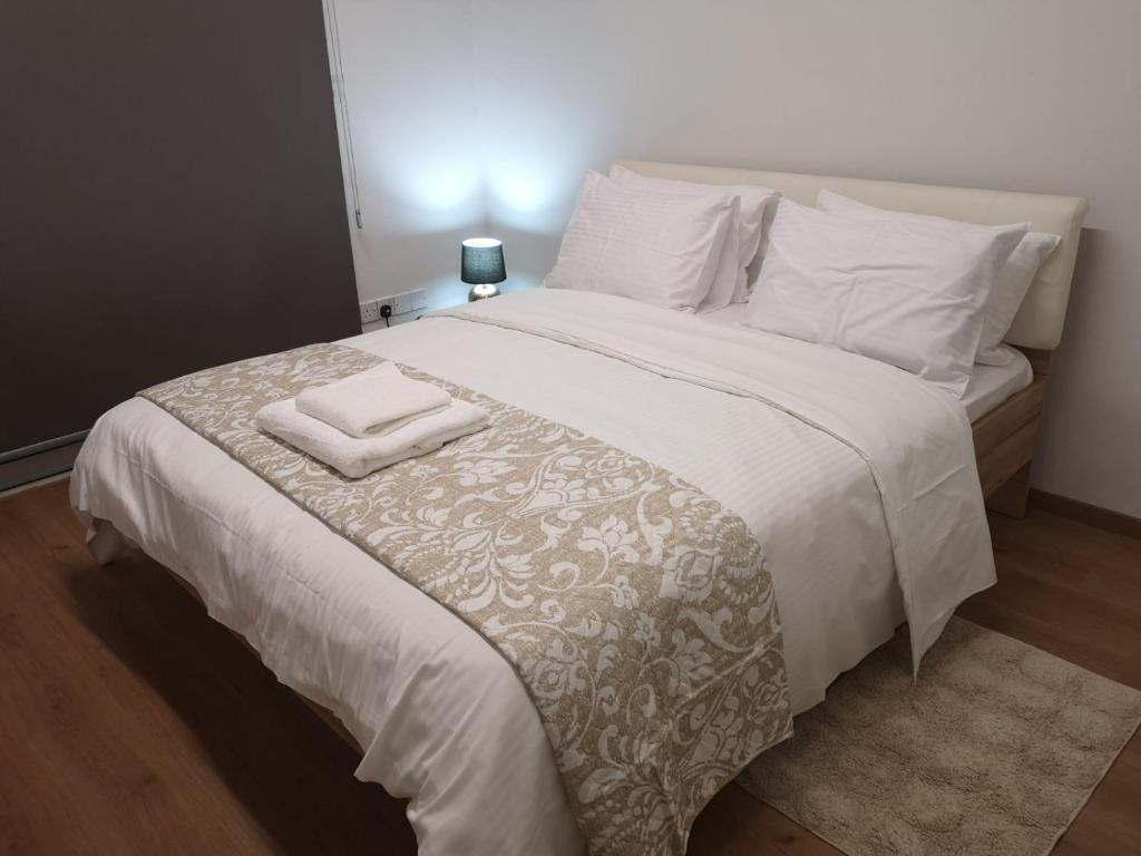 Агиа-Варвара: KALIDONIA RESIDENCE Suite Nicosia , Spacious 2 BR suite with office