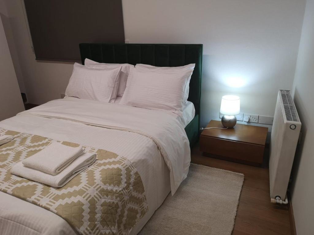Агиа-Варвара: KALIDONIA RESIDENCE Suite Nicosia , Spacious 2 BR suite with office