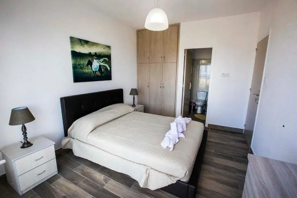 Хлорака: Diamond Townhouse 17