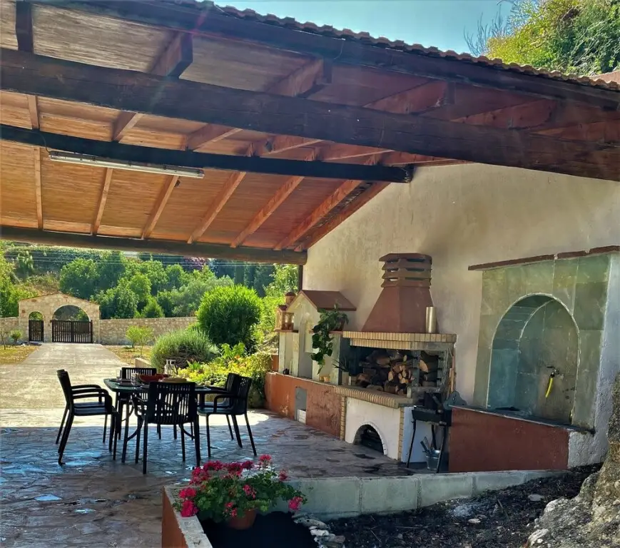 Стени: Gaia Residence in Polis Chrysochous Paphos