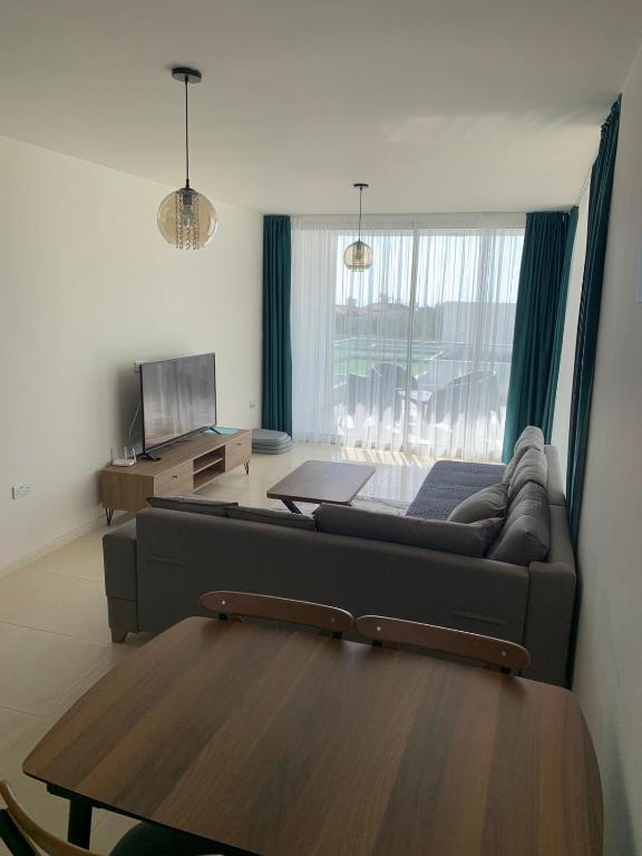 Богаз: Stunning 2 plus 1 apartment for rent in ABELIA RESIDENCE at Bogaz with beautiful sea and mountains views