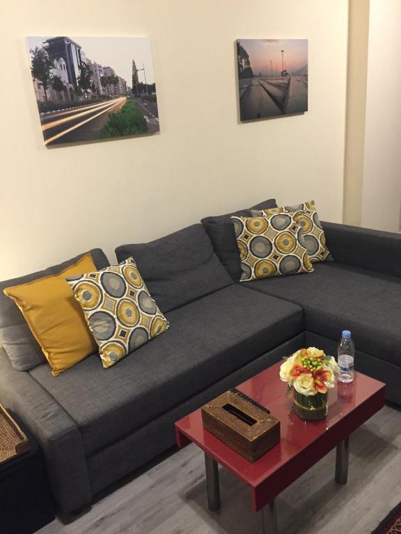 Лимассол: Newly Refurbished Big Central Studio, less than 100m to the sea