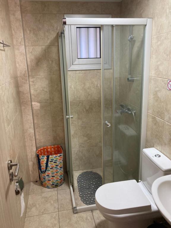 Лимассол: Newly Refurbished Big Central Studio, less than 100m to the sea