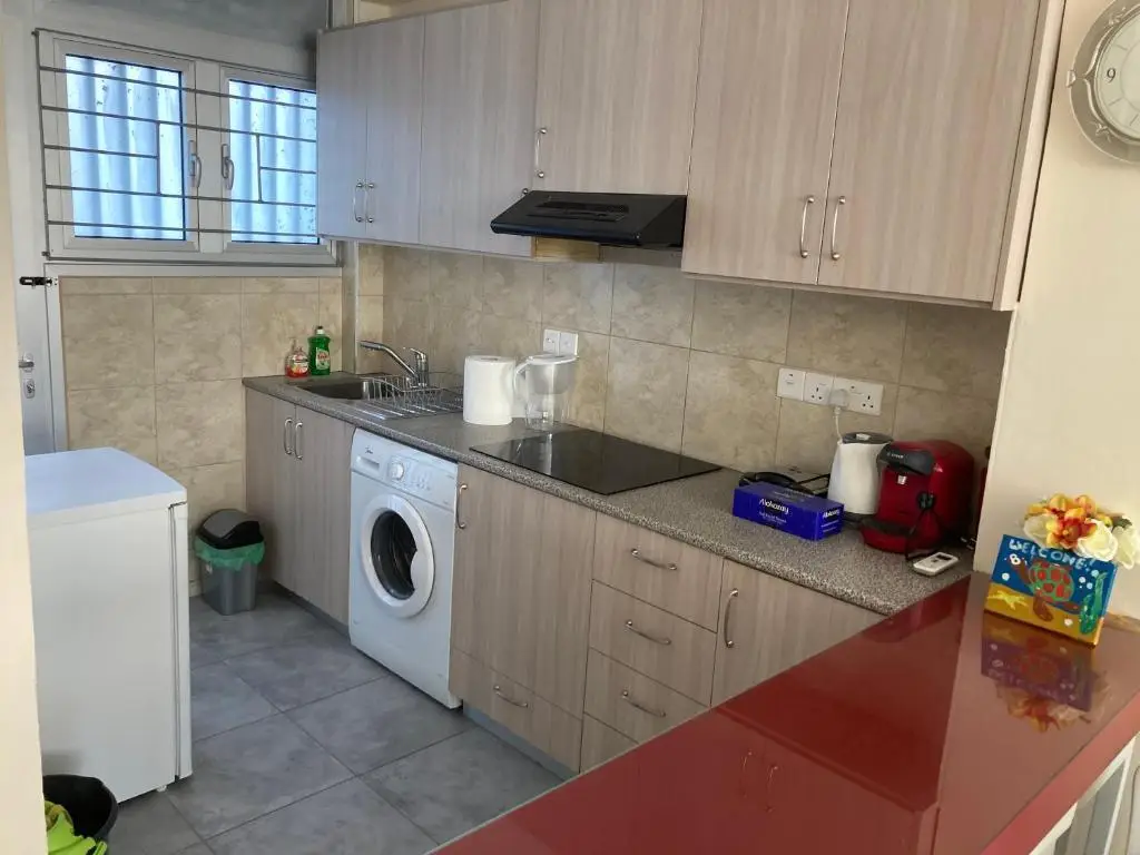 Лимассол: Newly Refurbished Big Central Studio, less than 100m to the sea