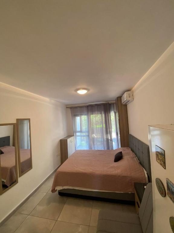 Паралимни: Ground Floor Studio (Fully Renovated)