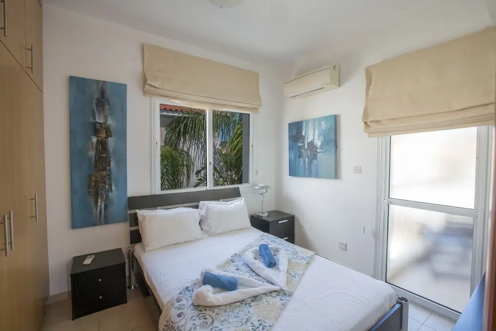 Айя-Напа: "3 Bedroom Villa With Private Pool in Protaras Center"