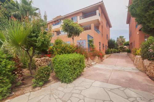 Пафос: Apartment In Paradise Garden 3