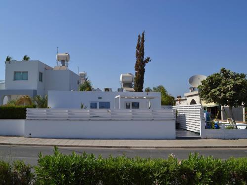 Makronissos Beach Studio — фото 1