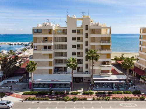 Lazuli Beachfront Apartment 254 — фото 1