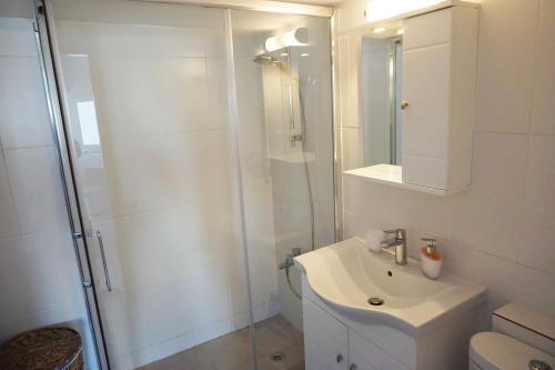 Ларнака: Lazuli Beach Apartment 501