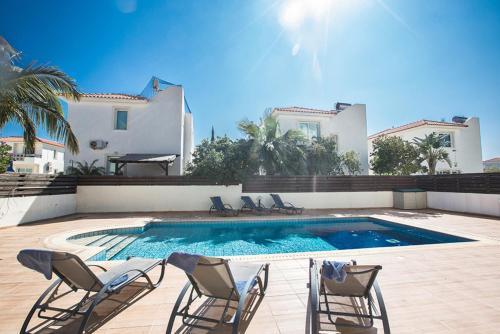 Протарас: Enjoy a Holiday of a Lifetime Renting Your Own Holiday Apartment in Paralimni, Paralimni Apartment 1214