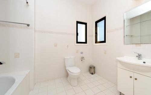 Протарас: Imagine Your Family Renting a Luxury Holiday Villa Close To Protaras’ Main Attractions, Protaras Villa 1193