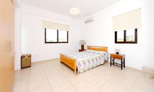 Протарас: Imagine Your Family Renting a Luxury Holiday Villa Close To Protaras’ Main Attractions, Protaras Villa 1193