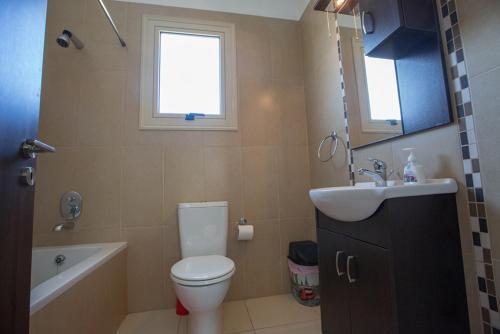 Протарас: Imagine Your Family Renting a Luxury Holiday Villa Close To Protaras’ Main Attractions, Protaras Villa 1291
