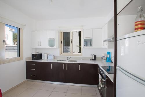 Протарас: Imagine Your Family Renting a Luxury Holiday Villa Close To Protaras’ Main Attractions, Protaras Villa 1291