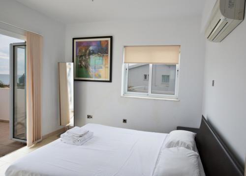 Айя-Напа: The Ultimate 5 Star Holiday Villa in Sotira with Private Pool And Close To the Beach, Sotira Villa 1299