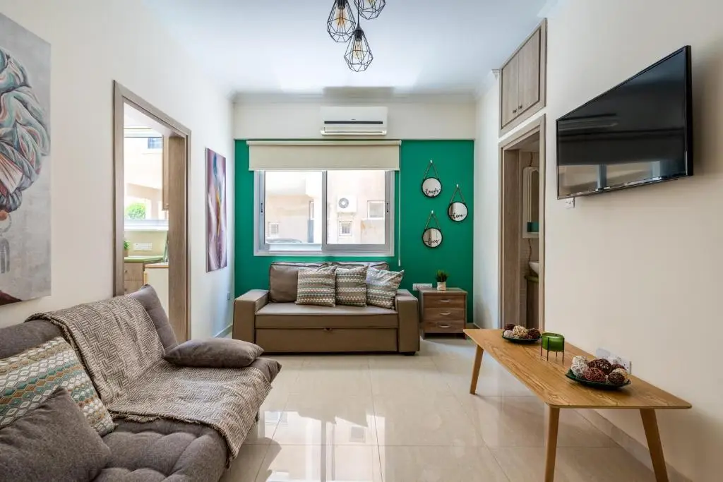 Ларнака: Ziemia 1-BR Apt in Larnaca