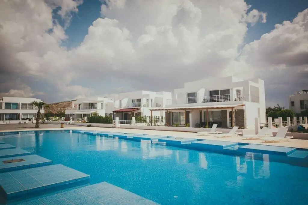 Фамагуста: APARTAMENTY 1 komn. 70m do pljazha. akvapark*