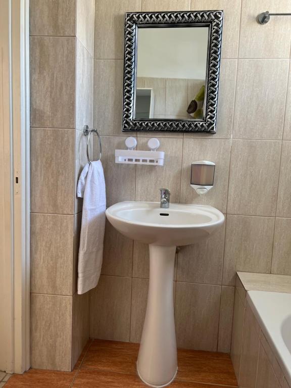 Пейя: Sea view 1bed apartment with pool in Peyia B15