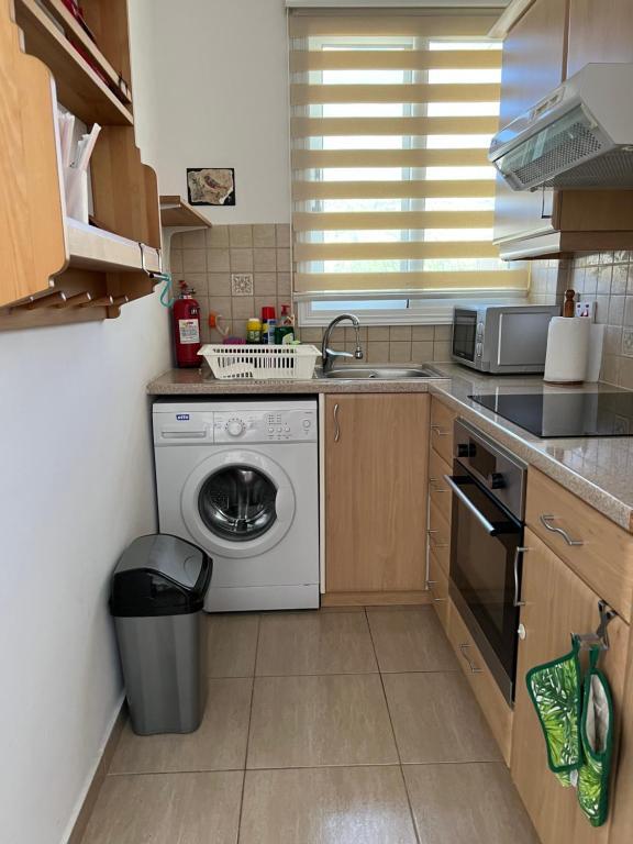 Пейя: Sea view 1bed apartment with pool in Peyia B15